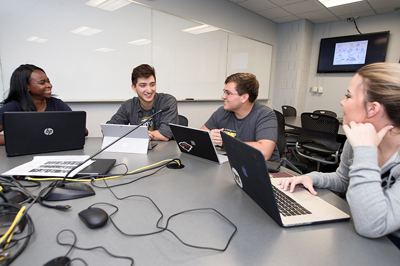 Students participate in active learning in active learning.