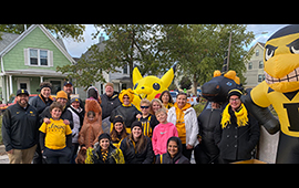 https://dispatch-cdn.its.uiowa.edu/staffcouncil/c/1256921030/homecoming_parade_2_resized.jpg