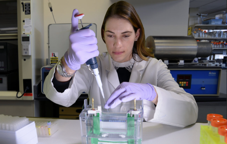 Cristina Vidal in a lab